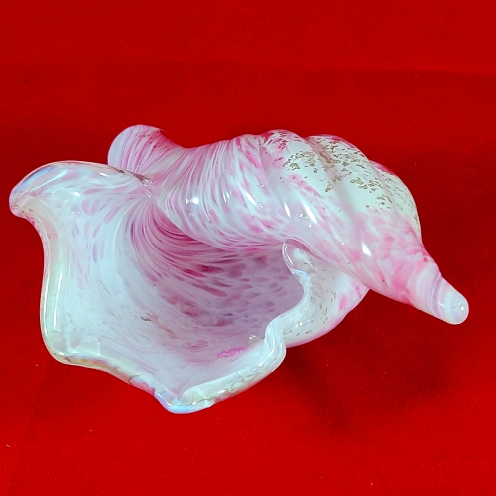 VINTAGE BOHEMIAN ART GLASS, HAND MADE IN CZECH REPUBLIC, IRIS.